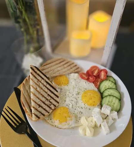 3 EGG BREAKFAST